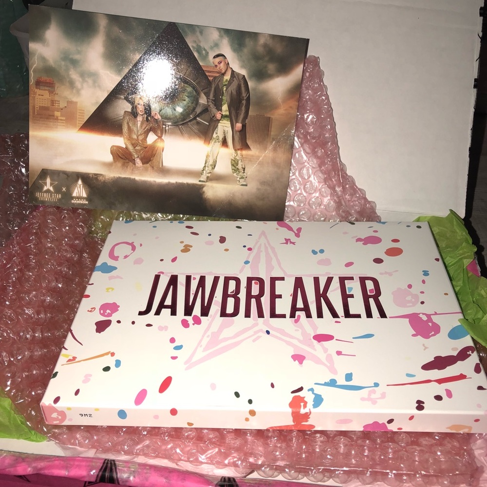 Jawbreaker palette